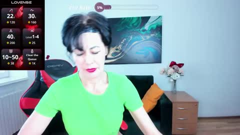 Silvia Wallec online show from 02/10/26, 01:48