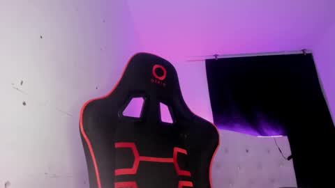 Snapshot of silviarichie_jade chatting on 11/27/25, 10:45 silvia online show from 11/27/25, 10:45