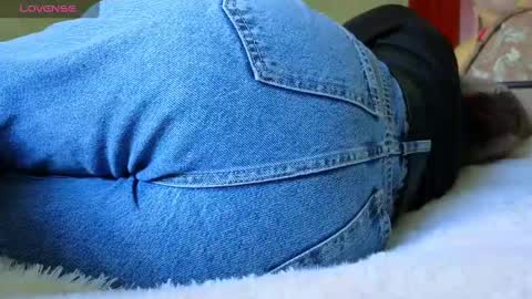 miss Anna online show from 02/11/25, 01:09