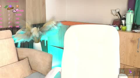 Silvia Stone online show from 04/07/26, 11:32