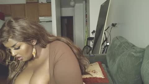 Simin Fox online show from 12/21/25, 03:02