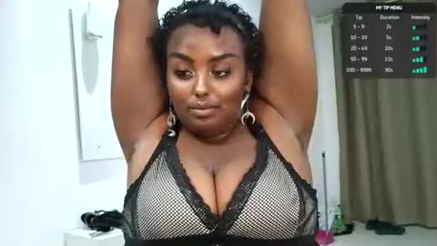 Simin Fox online show from 06/17/26, 01:52
