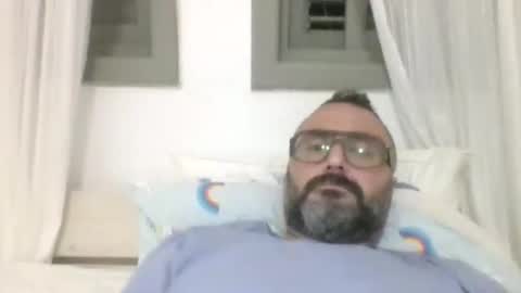 Snapshot of simon_bb chatting on 05/05/26, 08:28 Si online show from 05/05/26, 08:28