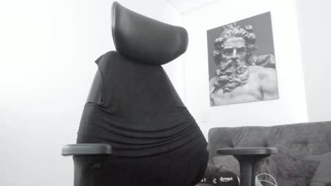 simon_leon01 online show from 02/16/26, 12:45