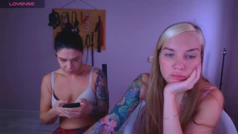 simona_moonshine online show from 11/18/25, 09:25