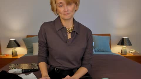 Snapshot of simonadebeauvoir chatting on 05/01/26, 07:24 Simona online show from 05/01/26, 07:24