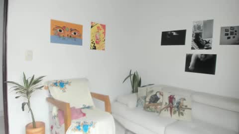 Snapshot of simone_4201 chatting on 12/16/24, 07:54 Sim. online show from 12/16/24, 07:54