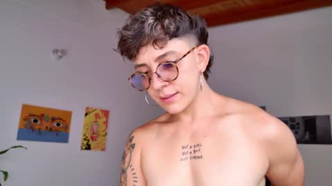 Snapshot of simone_4201 chatting on 02/21/25, 09:11 Sim. online show from 02/21/25, 09:11