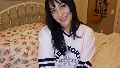 simonesighren online show from 04/26/26, 03:04