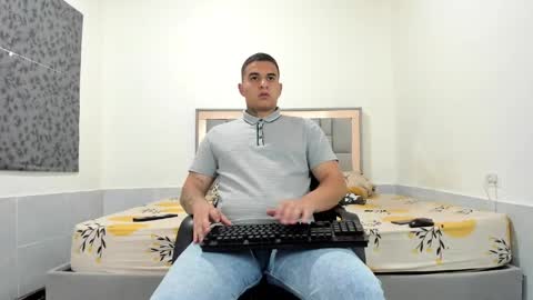 SIMON KELER online show from 05/13/26, 02:31