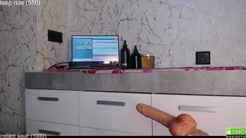 regina online show from 09/16/25, 06:47