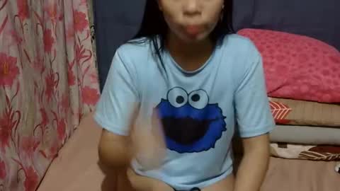 mia online show from 03/12/26, 12:06