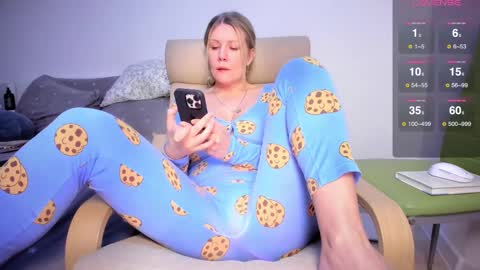 A present for me  online show from 02/19/25, 02:55