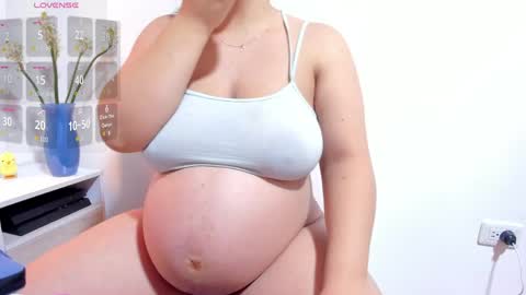 zoe online show from 04/13/26, 06:13