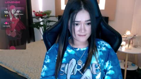 Adrianna Fowler online show from 10/10/25, 01:59