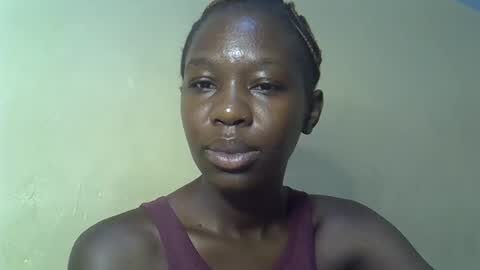Snapshot of simplyloy33 chatting on 05/19/26, 04:19 simplyloy33 online show from 05/19/26, 04:19