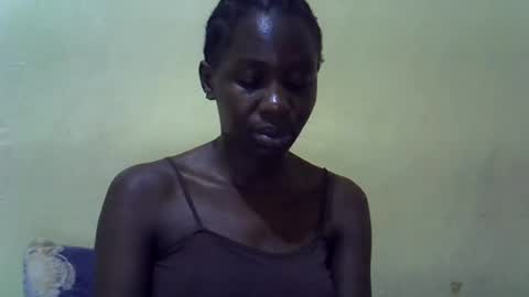 Snapshot of simplyloy33 chatting on 06/28/26, 01:06 simplyloy33 online show from 06/28/26, 01:06