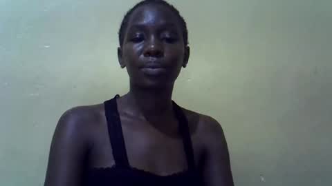 Snapshot of simplyloy33 chatting on 06/29/26, 10:37 simplyloy33 online show from 06/29/26, 10:37