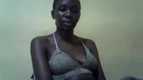 Snapshot of simplyloy33 chatting on 07/08/26, 06:12 simplyloy33 online show from 07/08/26, 06:12