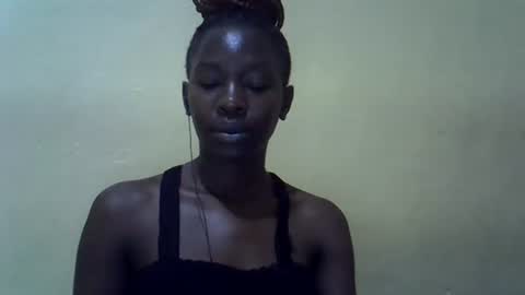Snapshot of simplyloy33 chatting on 07/25/26, 12:42 simplyloy33 online show from 07/25/26, 12:42