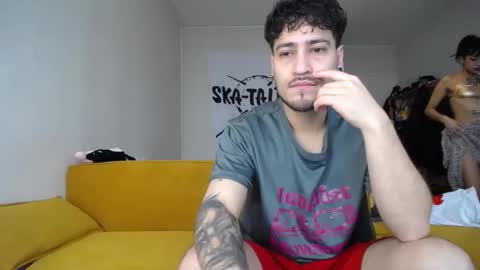 Sofi wed. - sat. 11am - 11 pm and Santi with Sofi sun.. - tue. 11 am - 5 pm  europe online show from 12/15/25, 11:36