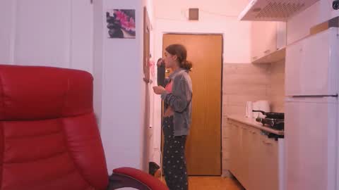 simyhvn online show from 12/02/25, 05:35