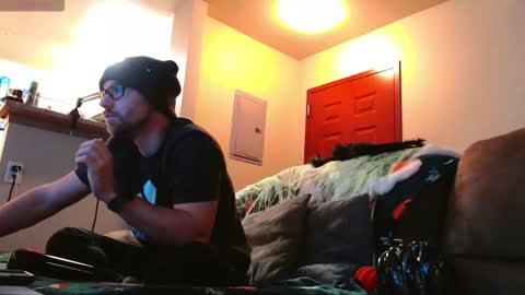 Snapshot of sin_lord chatting on 11/04/25, 03:38 Husky Dad online show from 11/04/25, 03:38