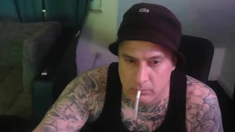 sinalco1975 online show from 10/22/25, 02:56