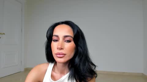 Snapshot of sincerelyc chatting on 10/20/25, 07:36 C online show from 10/20/25, 07:36