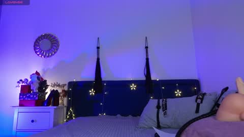 Snapshot of sindeleros chatting on 01/10/25, 05:56 Ms. Sindel online show from 01/10/25, 05:56