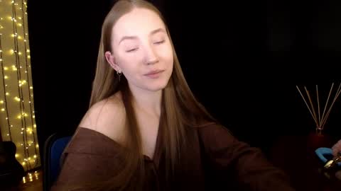 Sindi online show from 03/25/26, 04:35