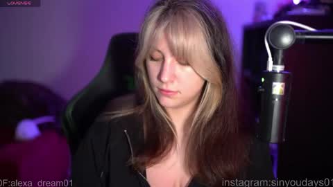 wwoooooooooooof online show from 04/01/26, 01:06