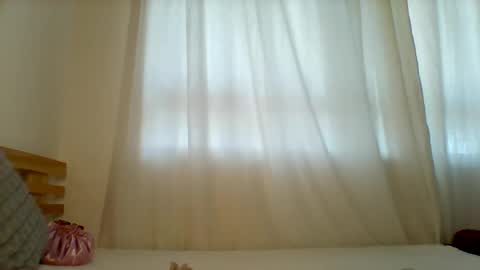 Snapshot of sinfulaura chatting on 06/01/26, 09:11 Ebony Vixen online show from 06/01/26, 09:11
