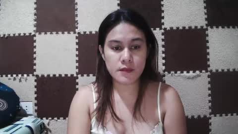 Snapshot of singlemomma31 chatting on 03/10/25, 02:37 stef online show from 03/10/25, 02:37