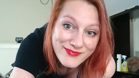 Snapshot of sinnamonstickxxx chatting on 12/16/24, 03:11 Sinnamon online show from 12/16/24, 03:11