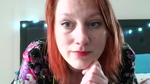 Snapshot of sinnamonstickxxx chatting on 12/16/24, 06:38 Sinnamon online show from 12/16/24, 06:38