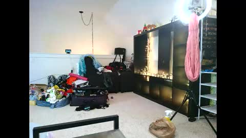 Snapshot of sinnamonstickxxx chatting on 01/05/25, 12:20 Sinnamon online show from 01/05/25, 12:20