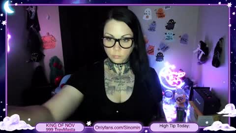 Snapshot of sinominx chatting on 11/17/25, 12:27 Sinomin online show from 11/17/25, 12:27