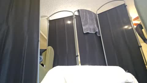 Snapshot of sinseason chatting on 03/05/25, 08:54 Sinseason online show from 03/05/25, 08:54