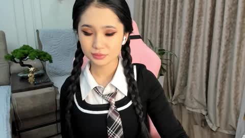 Ellie online show from 01/19/25, 05:15