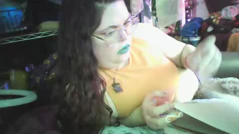 Snapshot of siofra chatting on 03/09/25, 10:30 Siofra online show from 03/09/25, 10:30