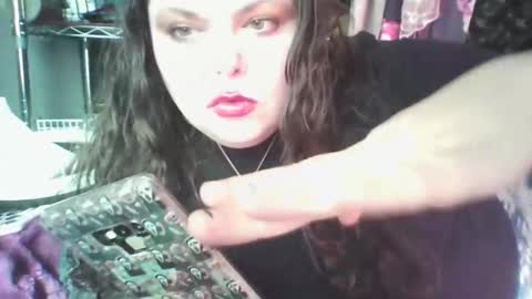 Snapshot of siofra chatting on 03/10/25, 04:35 Siofra online show from 03/10/25, 04:35