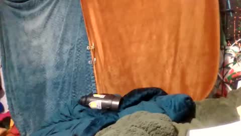 Snapshot of siofra chatting on 12/03/25, 08:18 Siofra online show from 12/03/25, 08:18