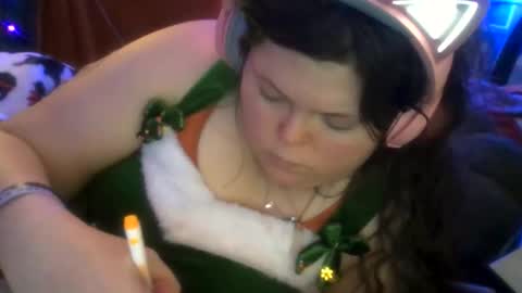 Snapshot of siofra chatting on 12/21/25, 03:52 Siofra online show from 12/21/25, 03:52