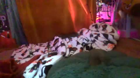 Snapshot of siofra chatting on 01/17/26, 11:15 Siofra online show from 01/17/26, 11:15