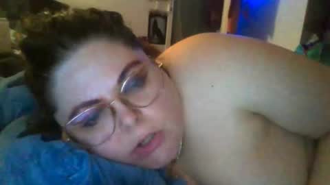 Snapshot of siofra chatting on 01/19/26, 02:43 Siofra online show from 01/19/26, 02:43