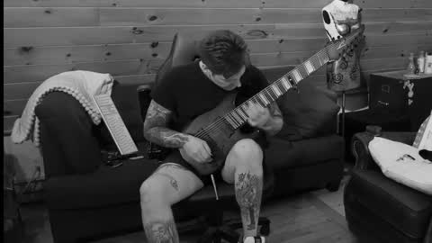 Dustbunnyfoofoo online show from 10/21/25, 05:41