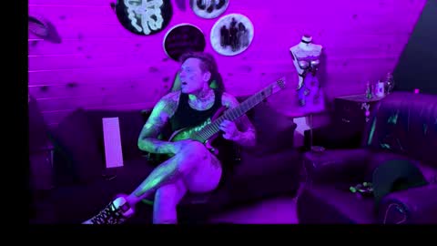 Dustbunnyfoofoo online show from 11/05/25, 12:43