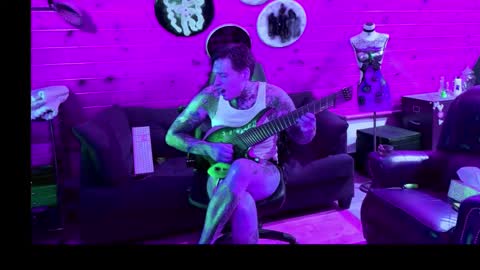 Dustbunnyfoofoo online show from 11/17/25, 10:26