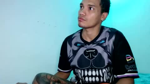 Snapshot of sir_black1 chatting on 02/25/25, 02:11 Sir black online show from 02/25/25, 02:11